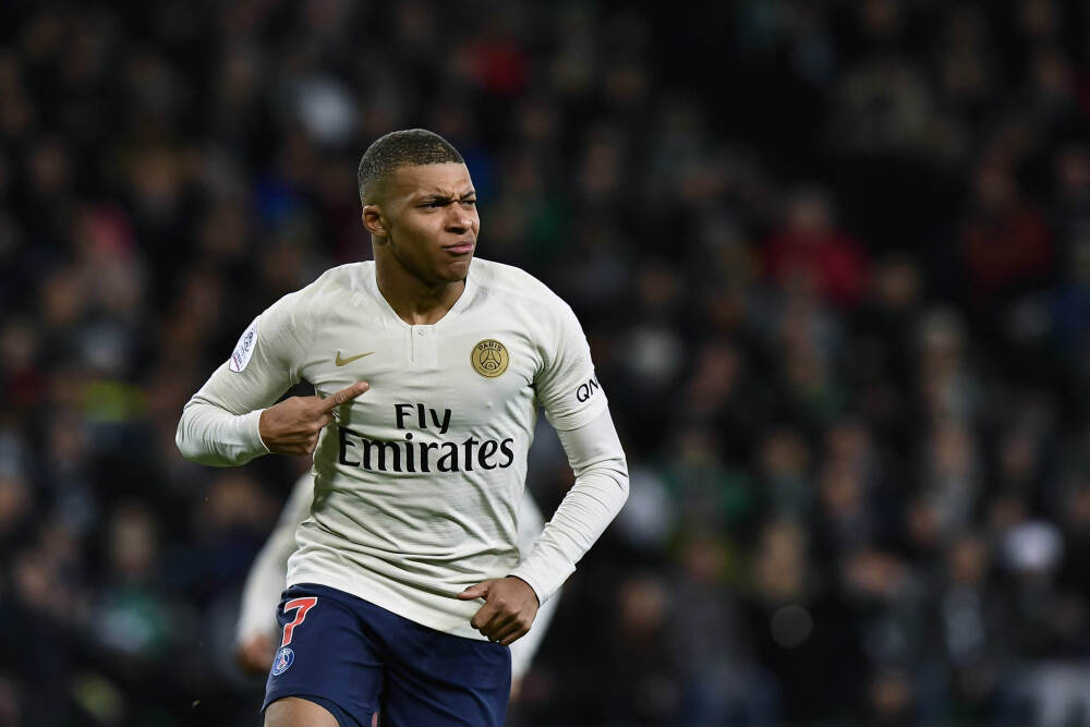 卢克曼：问鼎欧联杯是无比开心的时刻 萨拉赫是我们非洲人的偶像